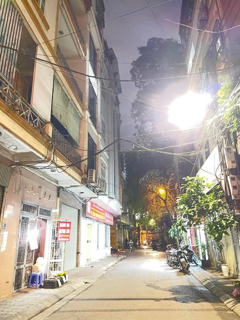 Bán nhà Khuất Duy Tiến - diện tích 39m2 5 tầng - Ô TÔ TRÁNH - giá 21,5 tỷ