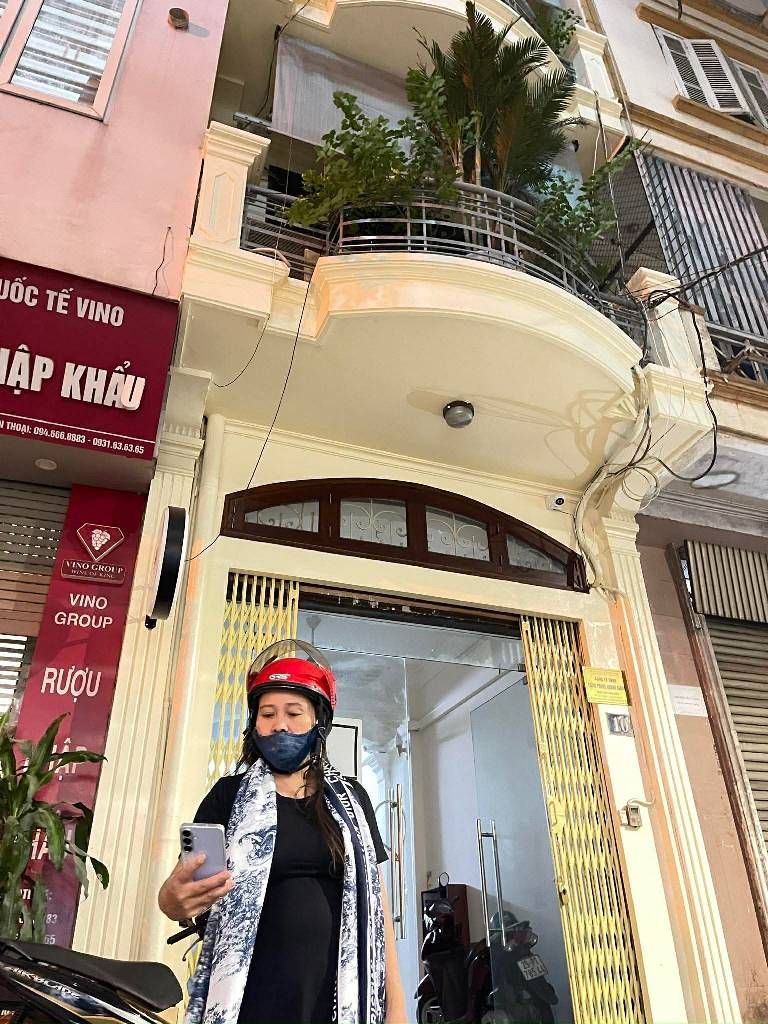 Bán nhà Khuất Duy Tiến - diện tích 39m2 5 tầng - Ô TÔ TRÁNH - giá 21,5 tỷ