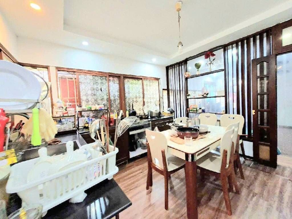 Bán nhà Lý Văn Phúc - diện tích 110m2 5 tầng - Căn hộ tập thể siêu rộng - giá 6 tỷ