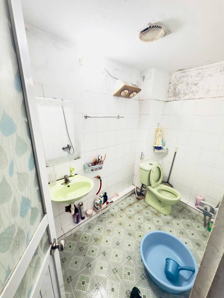 Bán nhà Nguyễn Khoái - diện tích 31.7m2 3 tầng - gần ô tô - giá 6,2 tỷ