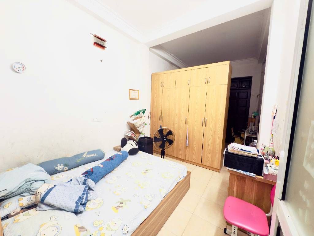 Bán nhà Nguyễn Khoái - diện tích 31.7m2 3 tầng - gần ô tô - giá 6,2 tỷ