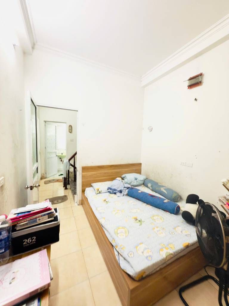 Bán nhà Nguyễn Khoái - diện tích 31.7m2 3 tầng - gần ô tô - giá 6,2 tỷ