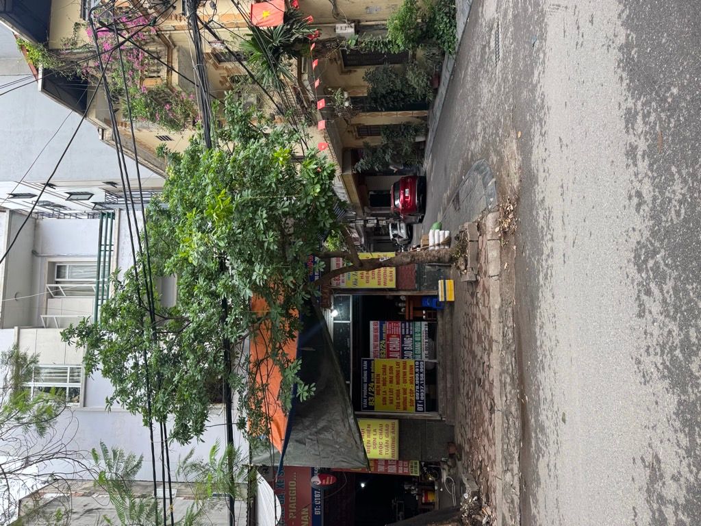 Bán nhà Kim Đồng - diện tích 53m2 6 tầng - Lô góc, ô tô tránh - giá 2,7 tỷ