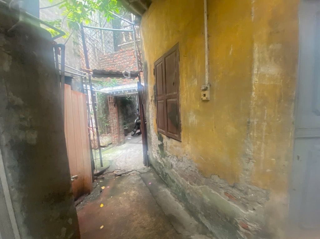 Bán nhà Trương Định - diện tích 61m2 1 tầng - đất tặng nhà c4 đang cho thuê 3p - giá 15 tỷ