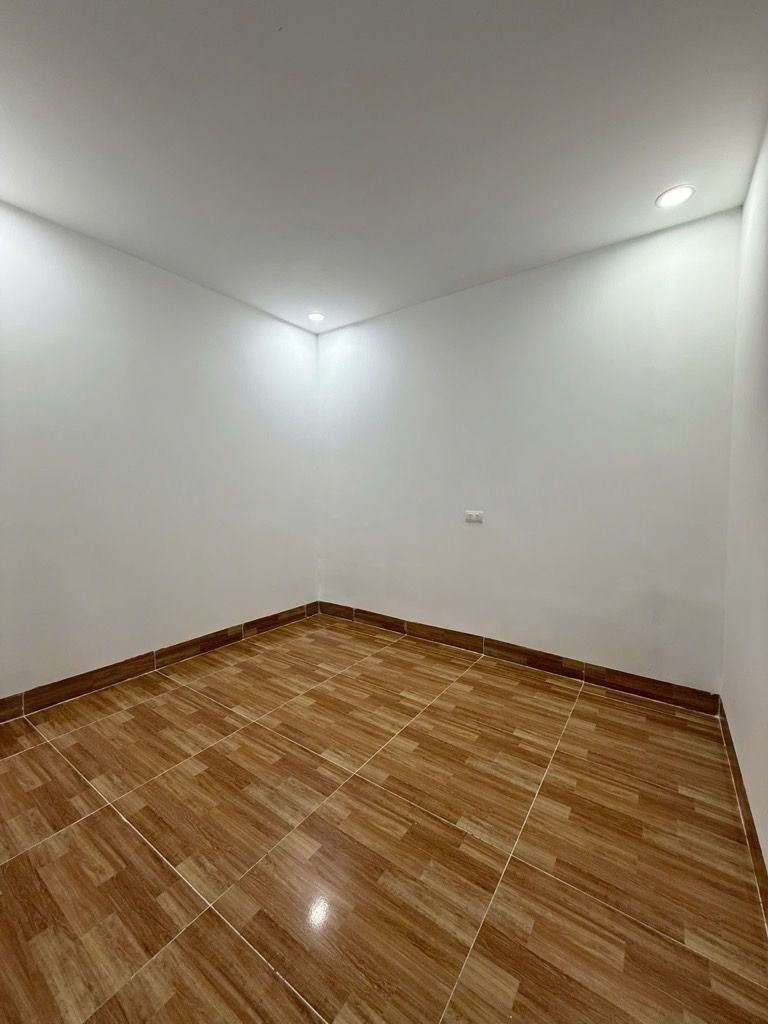 Bán nhà ĐỊNH CÔNG THƯỢNG - diện tích 34m2 5 tầng - Ô TÔ ĐỖ CỬA - giá 8,7 tỷ