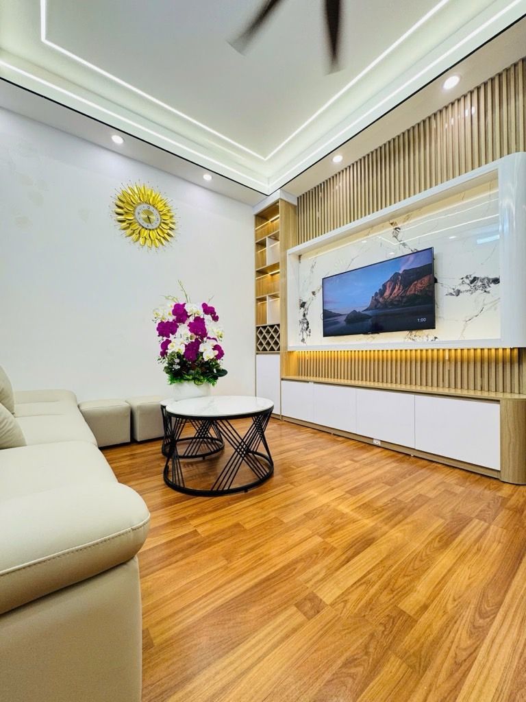 Bán nhà Nguyễn Xiển - diện tích 54.3m2 1 tầng - nhà đẹp hiếm có - giá 4.2 tỷ