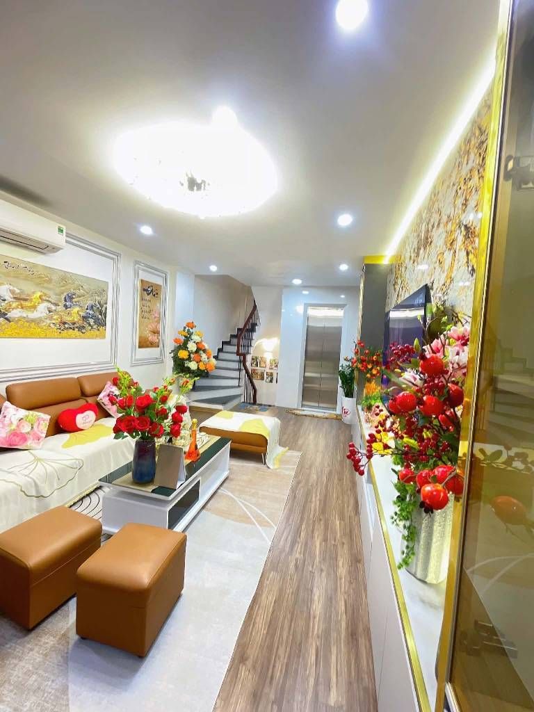 Bán nhà Khâm Thiên - diện tích 34,7m2 7 tầng - Nhà mới 7 tầng thang máy - giá 11,9 tỷ