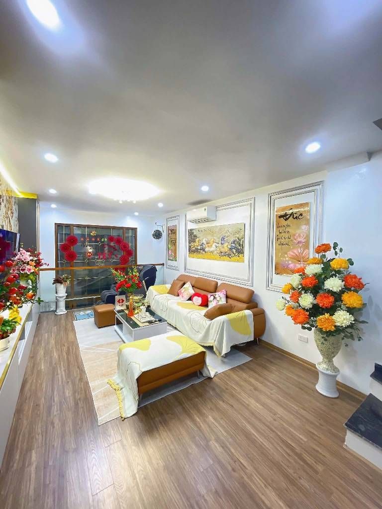 Bán nhà Khâm Thiên - diện tích 34,7m2 7 tầng - Nhà mới 7 tầng thang máy - giá 11,9 tỷ