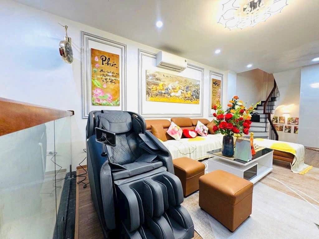 Bán nhà Khâm Thiên - diện tích 34,7m2 7 tầng - Nhà mới 7 tầng thang máy - giá 11,9 tỷ