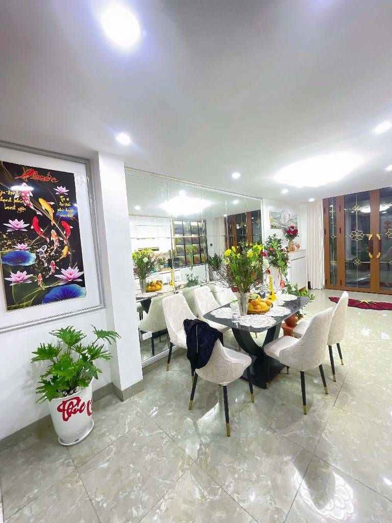 Bán nhà Khâm Thiên - diện tích 34,7m2 7 tầng - Nhà mới 7 tầng thang máy - giá 11,9 tỷ