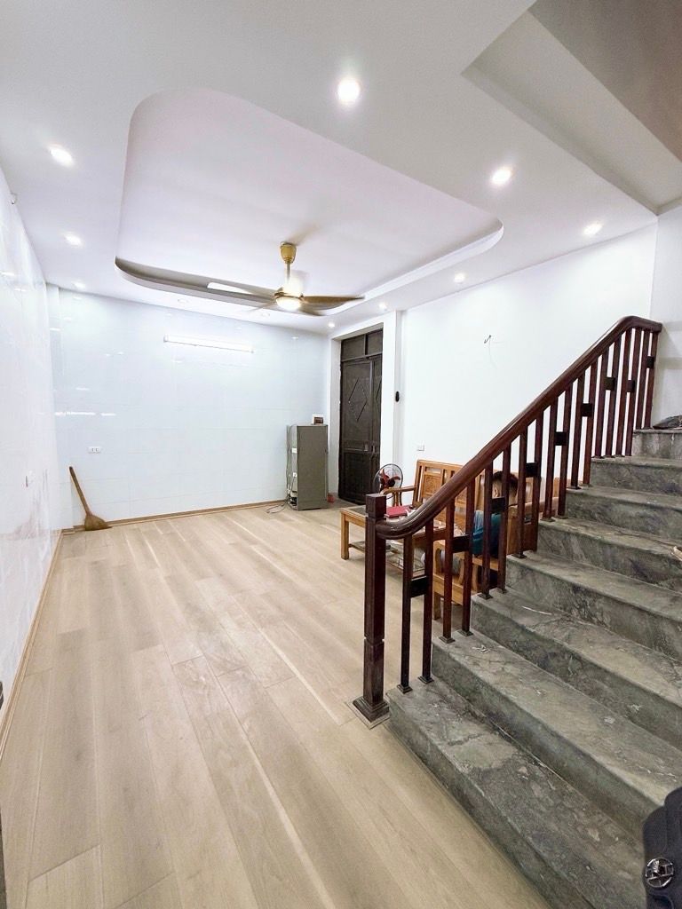 Bán nhà Định Công Thượng - diện tích 34m2 4 tầng - gần ô tô - giá 2,95 tỷ