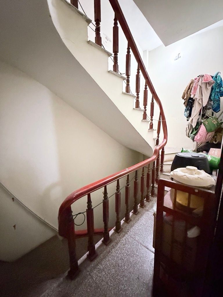 Bán nhà Hoàng Mai - diện tích 42m2 5 tầng - Nhà đẹp hiếm có - giá 7,5 tỷ