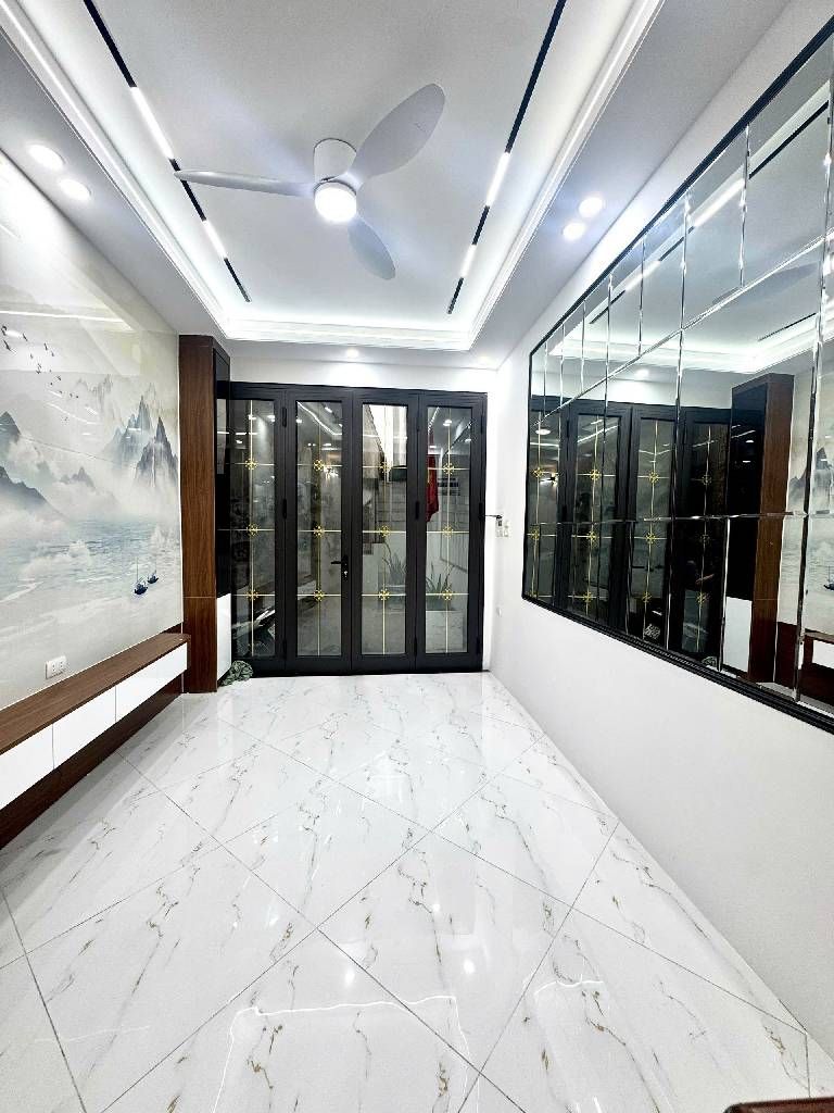 Bán nhà Quan Nhân - diện tích 32,7m2 4 tầng - 2 mặt thoáng - giá 7,9 tỷ