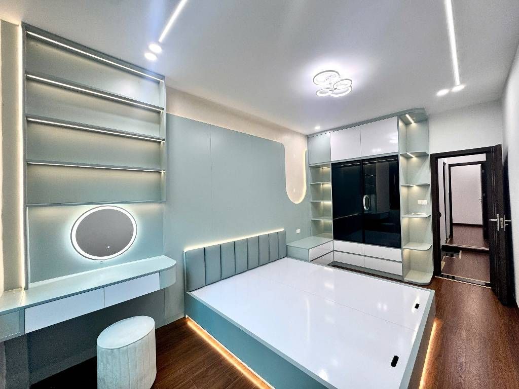 Bán nhà Quan Nhân - diện tích 32,7m2 4 tầng - 2 mặt thoáng - giá 7,9 tỷ