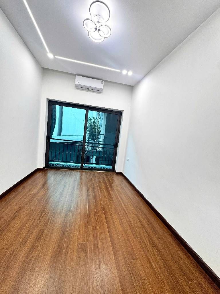 Bán nhà Quan Nhân - diện tích 32,7m2 4 tầng - 2 mặt thoáng - giá 7,9 tỷ