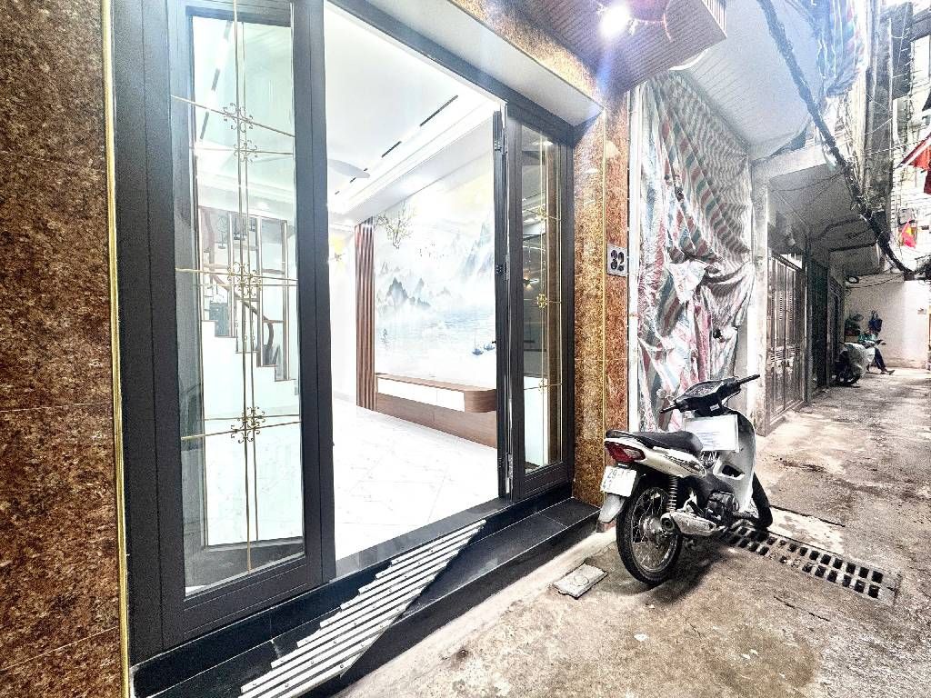 Bán nhà Quan Nhân - diện tích 32,7m2 4 tầng - 2 mặt thoáng - giá 7,9 tỷ