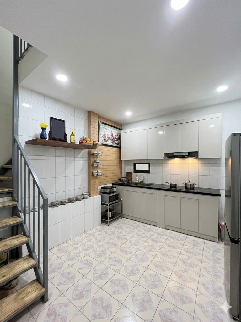 Bán nhà Kim Ngưu - diện tích 80m2 2 tầng - ô tô đỗ cửa - giá 4,8 tỷ