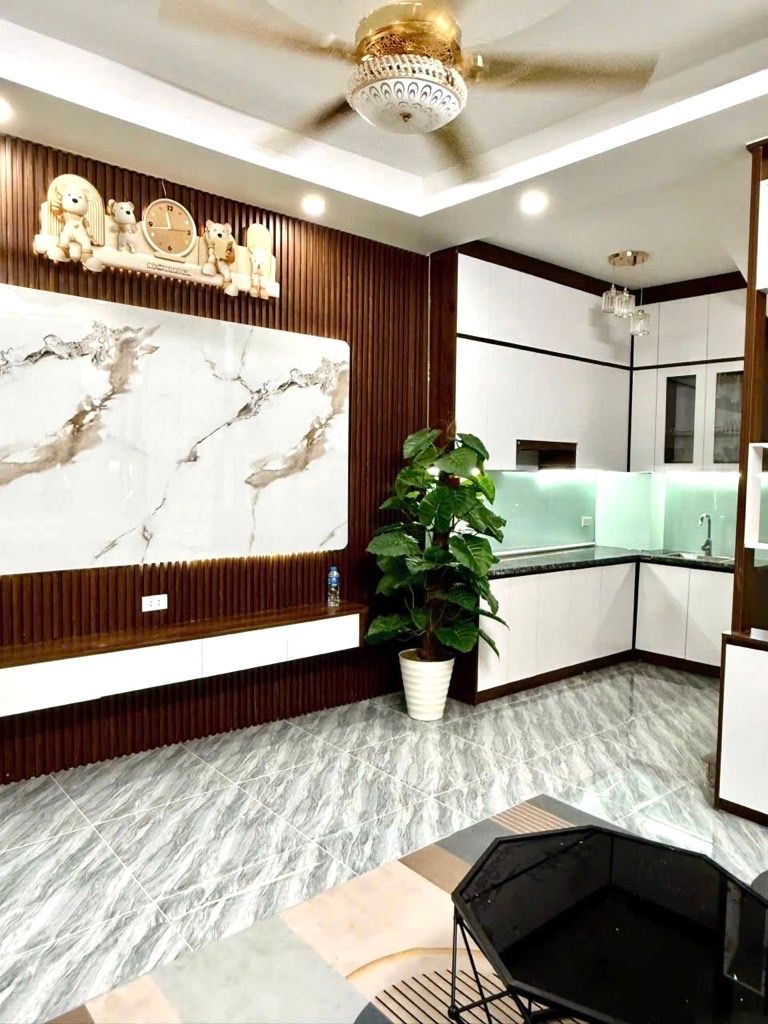 Bán nhà Vĩnh Hưng - diện tích 30m2 5 tầng - nhà đẹp hiếm có - giá 6,8 tỷ