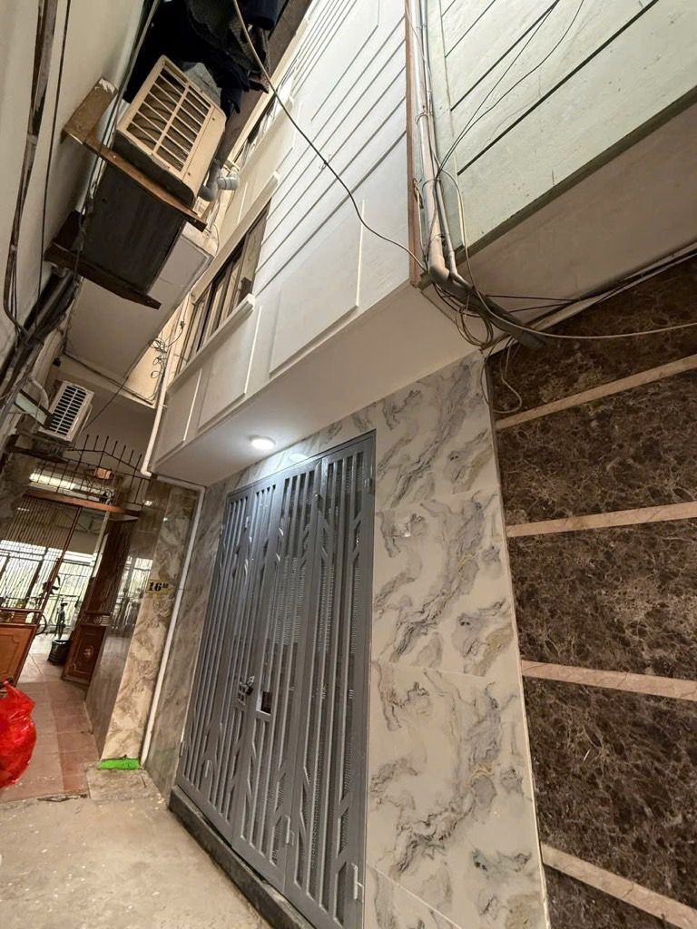 Bán nhà Vĩnh Hưng - diện tích 30m2 5 tầng - nhà đẹp hiếm có - giá 6,8 tỷ