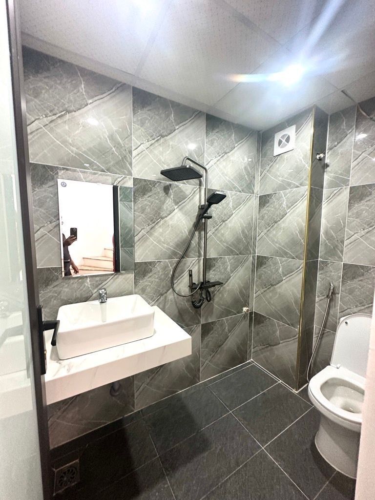 Bán nhà Vĩnh Hưng - diện tích 30m2 5 tầng - nhà đẹp hiếm có - giá 6,8 tỷ