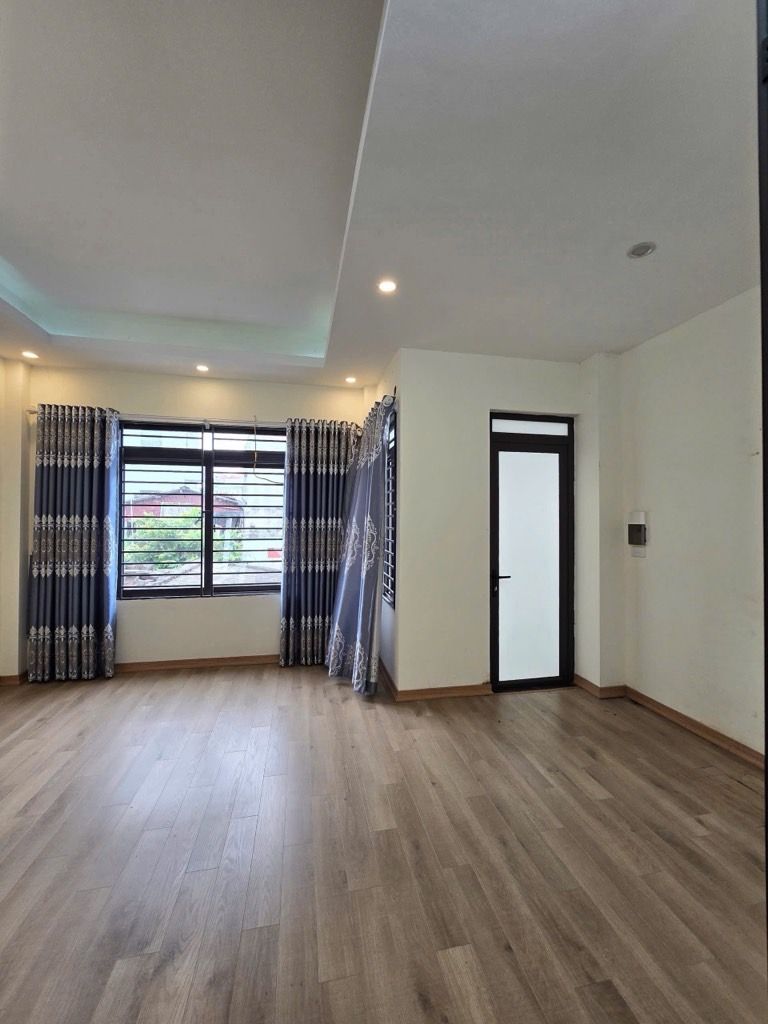 Bán nhà Vĩnh Hưng - diện tích 30m2 5 tầng - gần ô tô - giá 6,8 tỷ