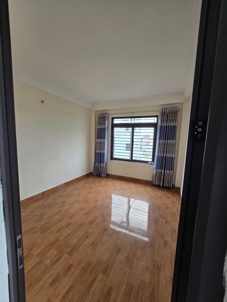 Bán nhà Vĩnh Hưng - diện tích 30m2 5 tầng - gần ô tô - giá 6,8 tỷ