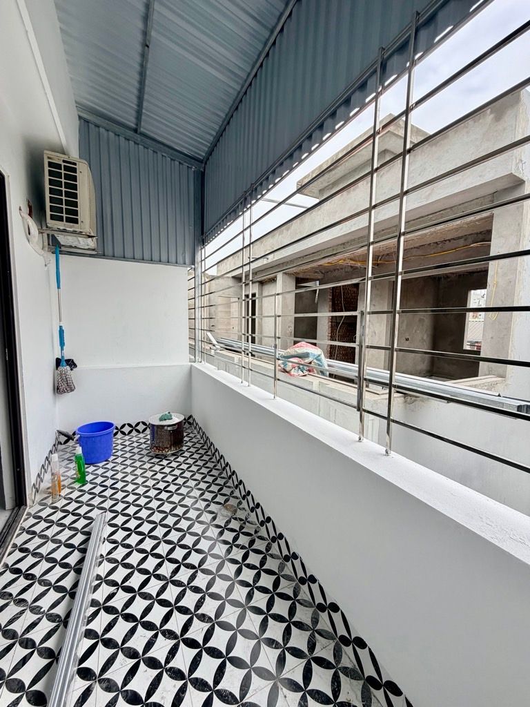 Bán nhà Thổ Quan - diện tích 32m2 6 tầng - Siêu phẩm xây mới thang máy - giá 10 tỷ