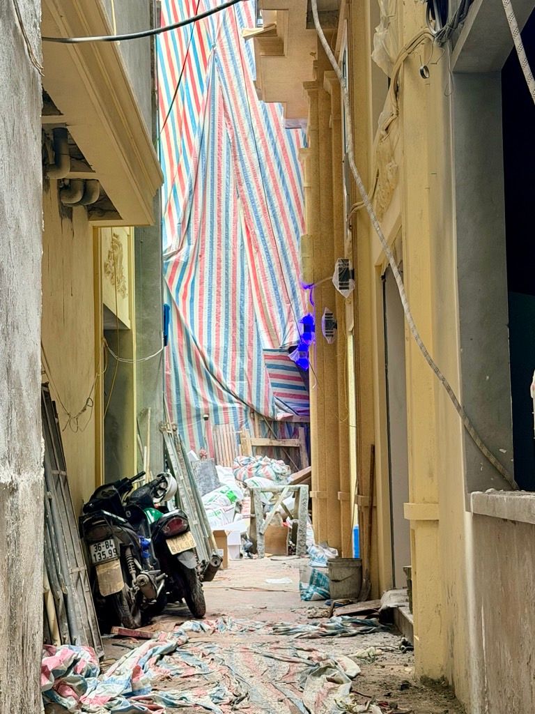 Bán nhà Thổ Quan - diện tích 32m2 6 tầng - Siêu phẩm xây mới thang máy - giá 10 tỷ