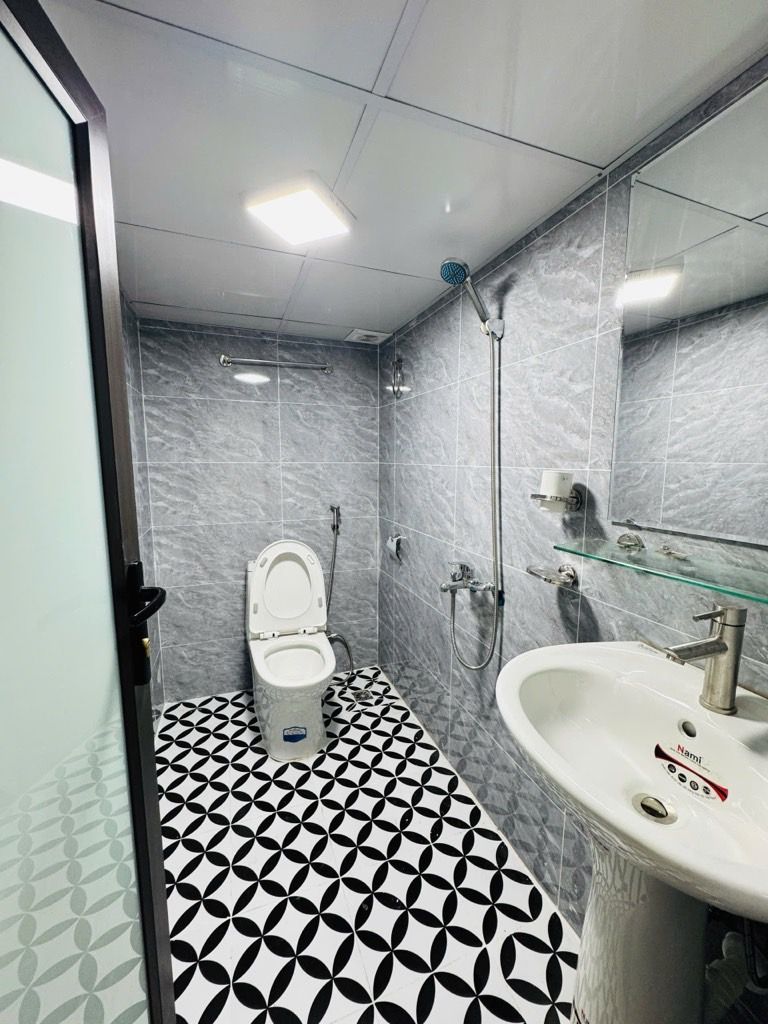 Bán nhà Trương Định - diện tích 16,5m2 3 tầng - Ô TÔ ĐỖ CỬA - giá 0 tỷ