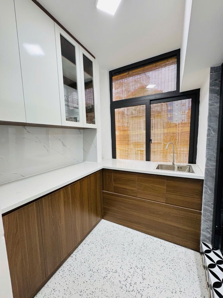 Bán nhà Trương Định - diện tích 16,5m2 3 tầng - Ô TÔ ĐỖ CỬA - giá 0 tỷ