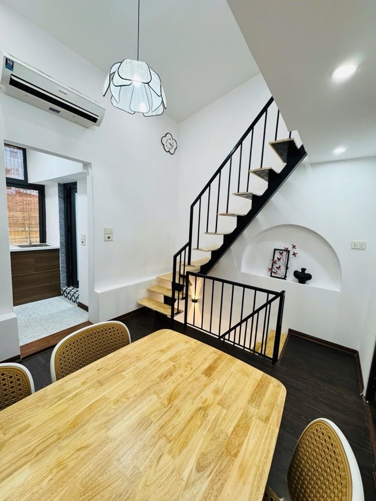 Bán nhà Trương Định - diện tích 16,5m2 3 tầng - Ô TÔ ĐỖ CỬA - giá 0 tỷ