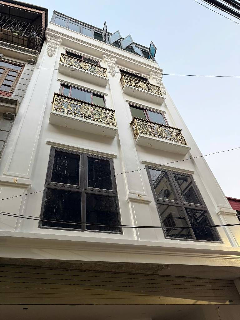 Bán nhà Đông Thiên - diện tích 31m2 6 tầng - Mặt phố kinh doanh - giá 13,8 tỷ