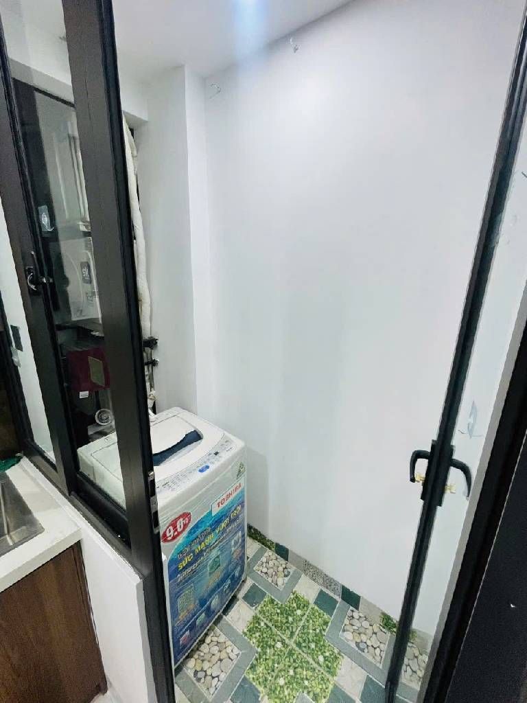 Bán nhà Cự Lộc - diện tích 35m2 3 tầng - THANG MÁY - giá 1,8 tỷ