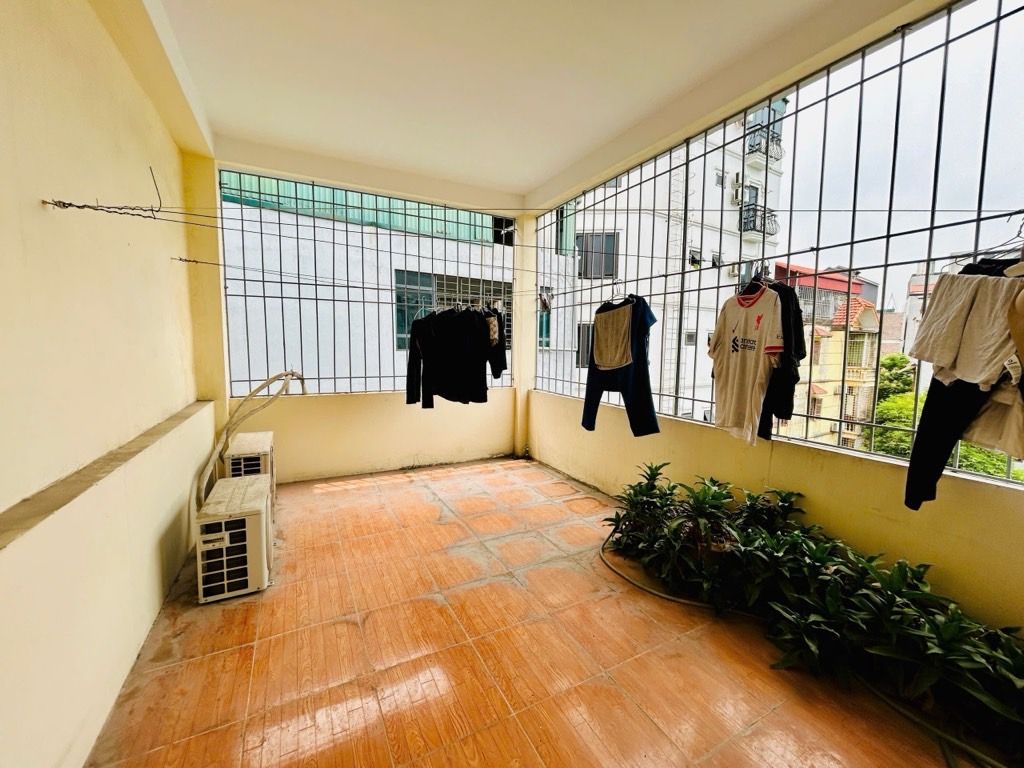 Bán nhà Hoàng Mai - diện tích 50m2 4 tầng - MẶT NGÕ THÔNG Ô TÔ - giá 14 tỷ