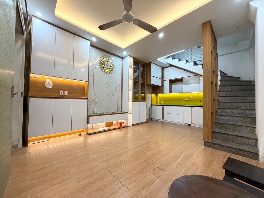 Bán nhà Thuý Lĩnh - diện tích 25m2 4 tầng - Lô góc - giá 3,6 tỷ