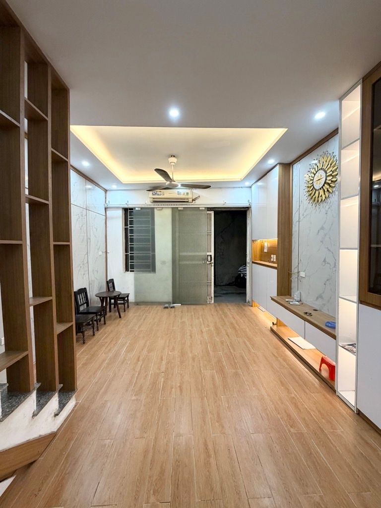 Bán nhà Thuý Lĩnh - diện tích 25m2 4 tầng - Lô góc - giá 3,6 tỷ