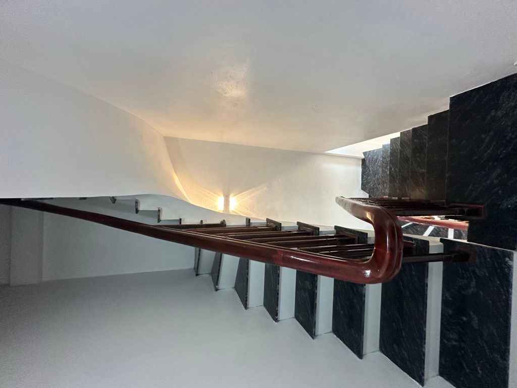 Bán nhà Định Công Hạ - diện tích 43.2m2 4 tầng - Ngõ thông, gần ô tô - giá 3,7 tỷ