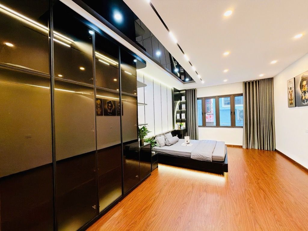 Bán nhà Thịnh Quang - diện tích 36m2 4 tầng - Nhà mới tinh ở luôn - giá 9,5 tỷ