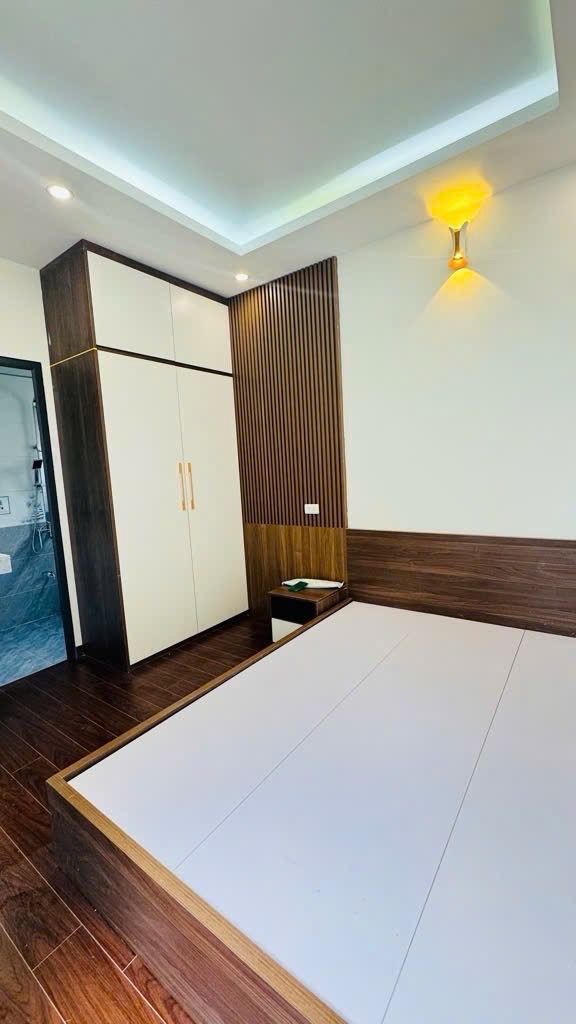 Bán nhà Cát Linh - diện tích 18,6m2 4 tầng - Lô góc 3 mặt thoáng - giá 6,25 tỷ