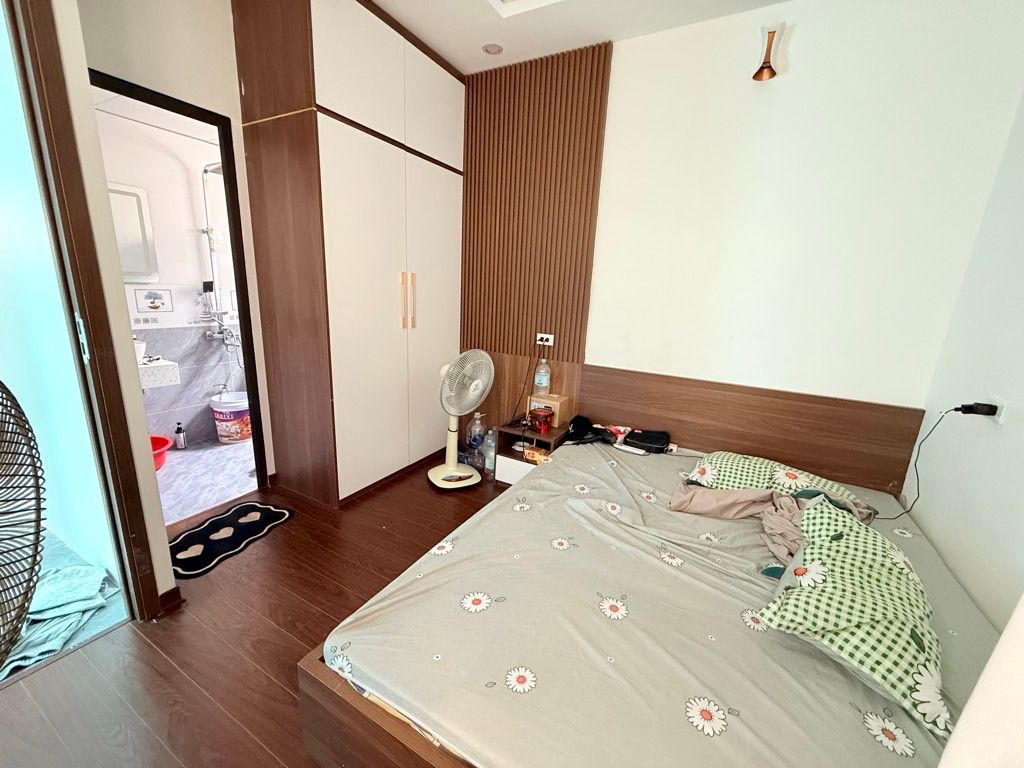 Bán nhà Cát Linh - diện tích 18,6m2 4 tầng - Lô góc 3 mặt thoáng - giá 6,25 tỷ