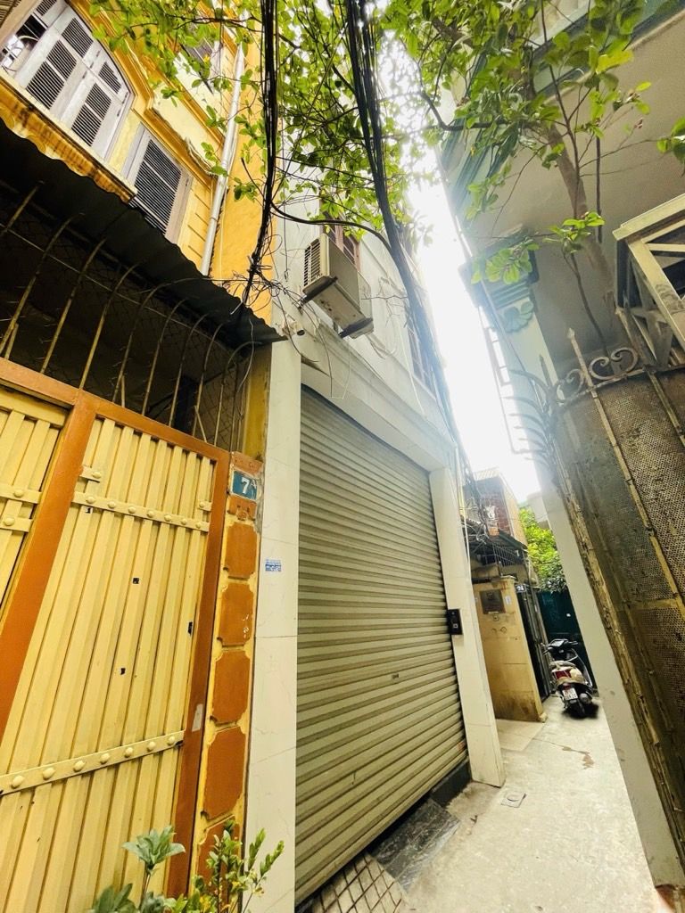 Bán nhà Chùa Bộc - diện tích 40.1m2 5 tầng - Lô góc - giá 13,2 tỷ