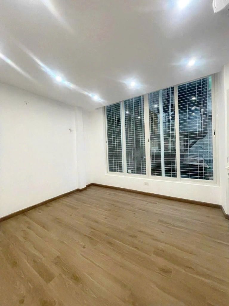 Bán nhà Cự Lộc - diện tích 25,4m2 5 tầng - giá 9,1 tỷ