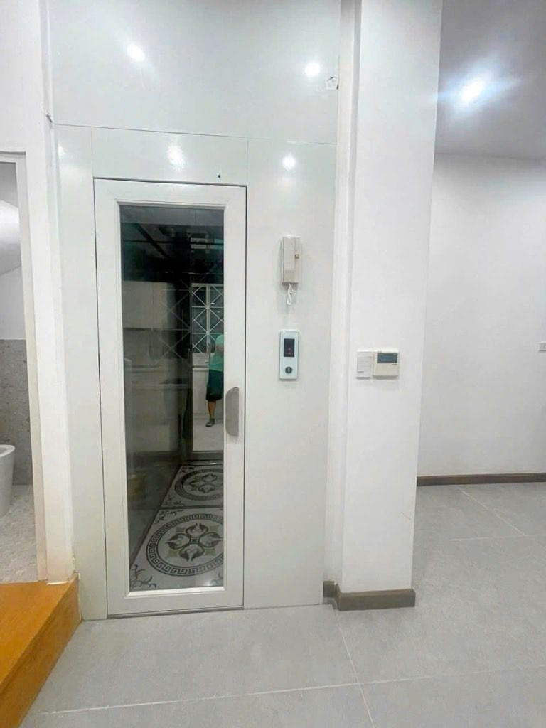 Bán nhà Cự Lộc - diện tích 25,4m2 5 tầng - giá 9,1 tỷ