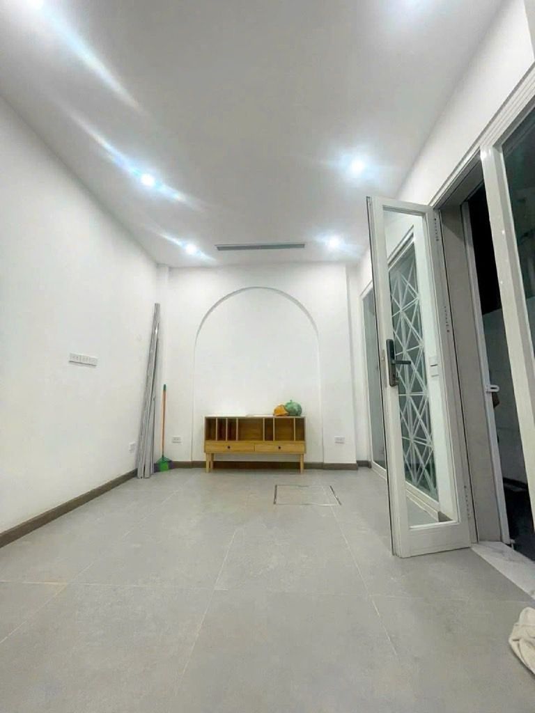 Bán nhà Cự Lộc - diện tích 25,4m2 5 tầng - giá 9,1 tỷ