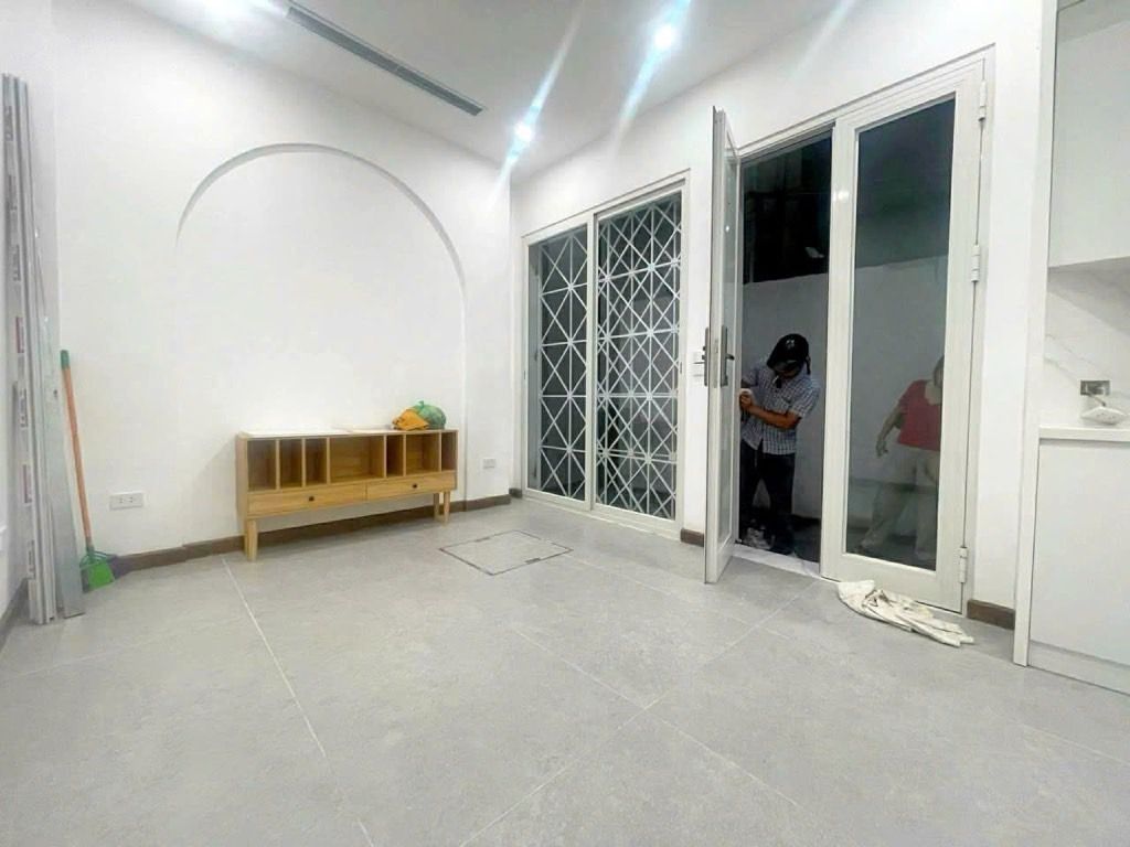 Bán nhà Cự Lộc - diện tích 25,4m2 5 tầng - giá 9,1 tỷ