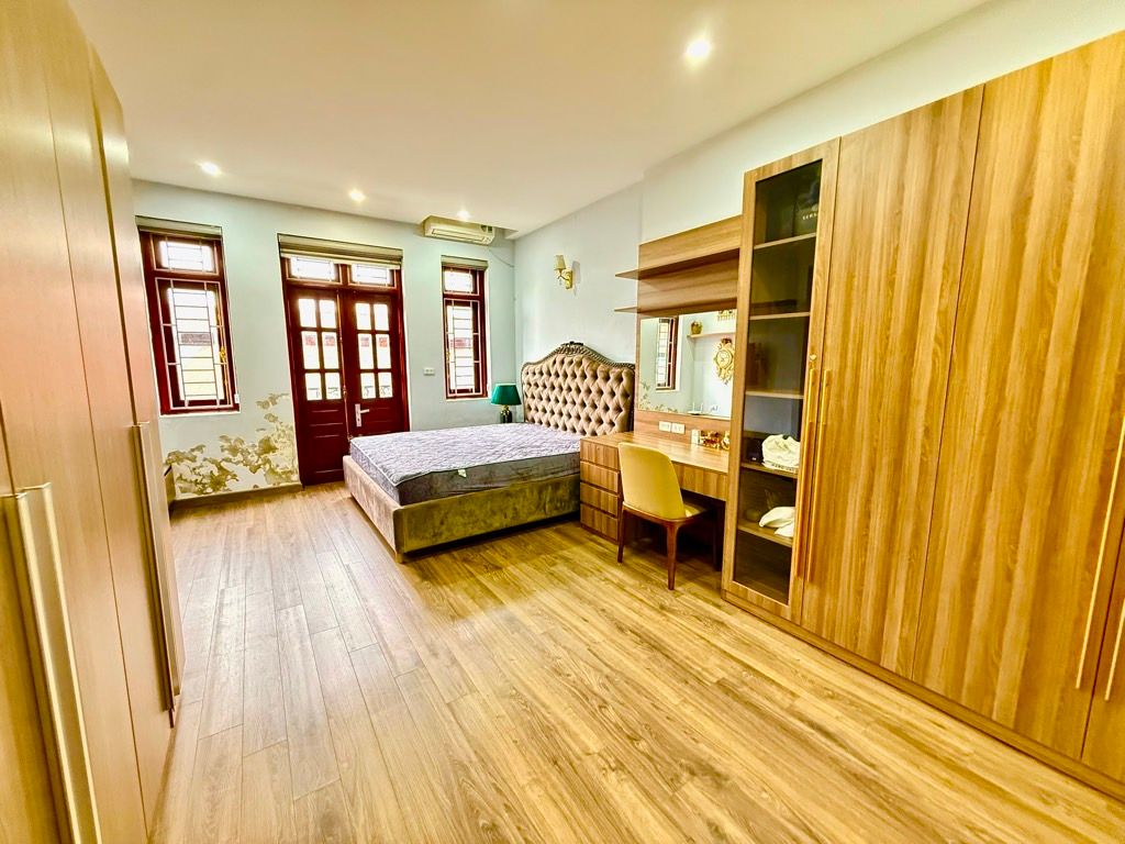 Bán nhà Trương Định - diện tích 51m2 5 tầng - Ngõ ô tô tải - giá 17,5 tỷ