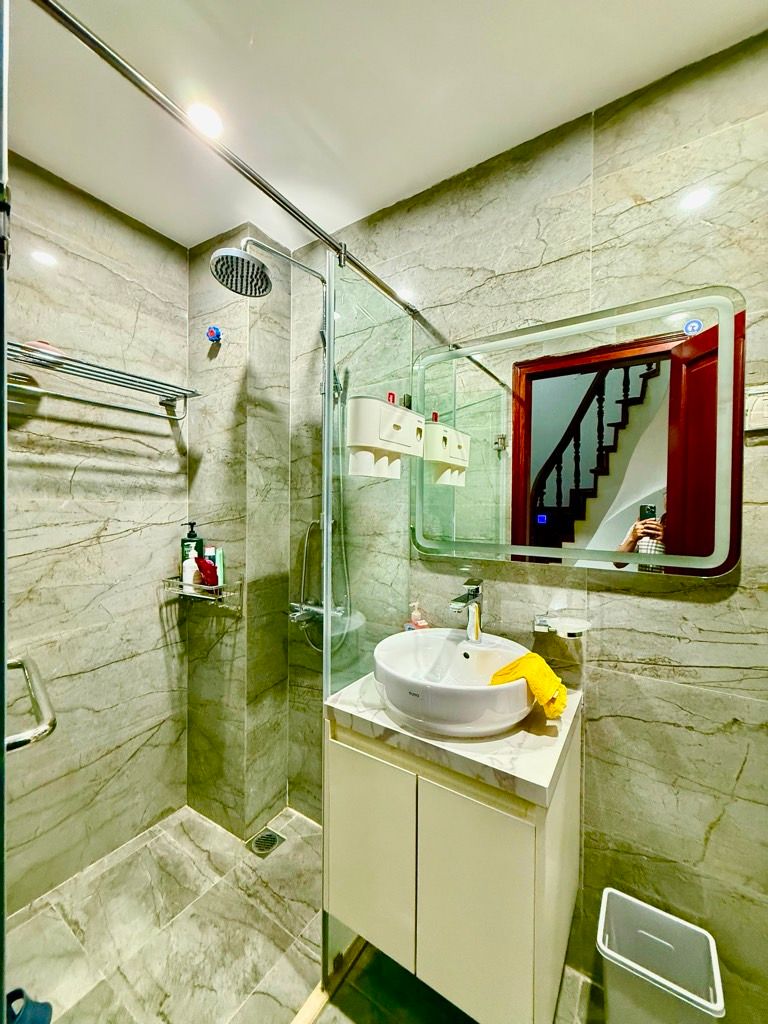 Bán nhà Trương Định - diện tích 51m2 5 tầng - Ngõ ô tô tải - giá 17,5 tỷ