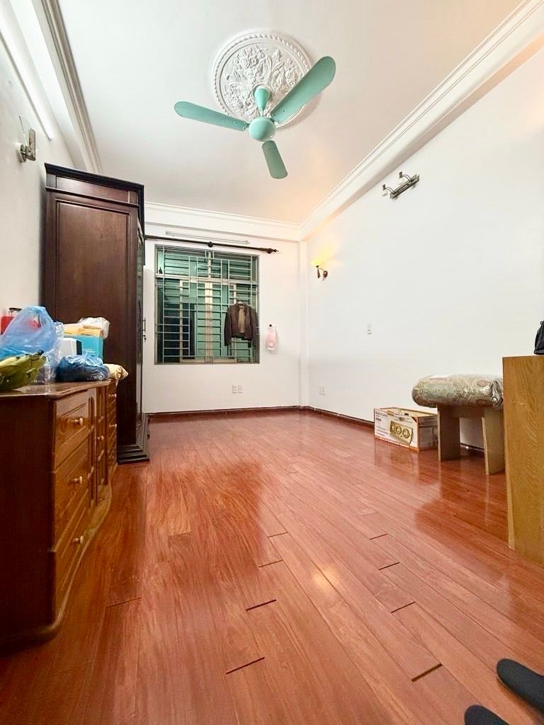 Bán nhà Hoàng Mai - diện tích 41m2 6 tầng - Ngõ ba gác - giá 10,66 tỷ