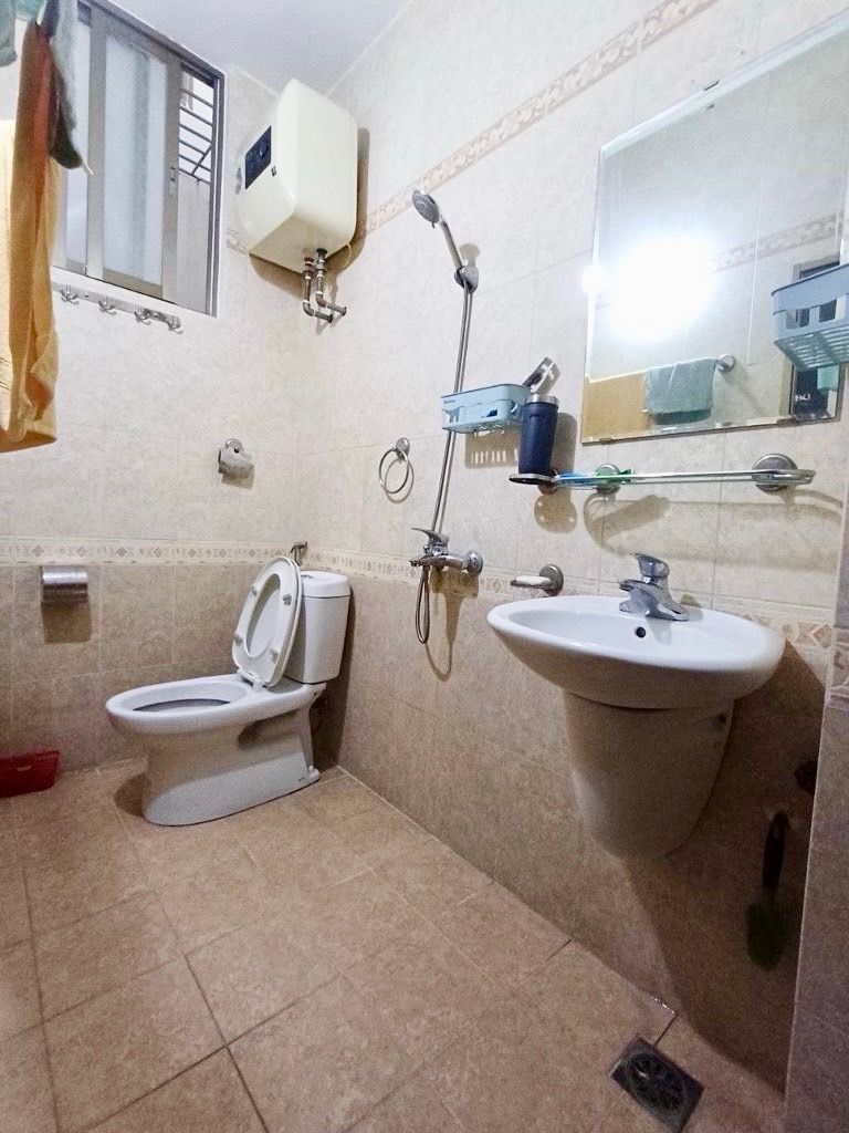 Bán nhà Hoàng Mai - diện tích 41m2 6 tầng - Ngõ ba gác - giá 10,66 tỷ