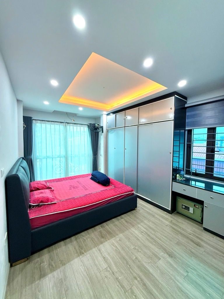 Bán nhà Giáp Nhị - diện tích 33m2 6 tầng - MẶT PHỐ KINH DOANH – LÔ GÓC – NHÀ ĐẸP NHƯ MỚI - giá 13,6 tỷ